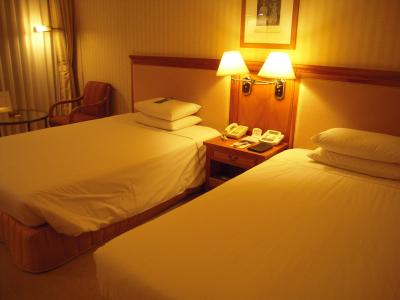 シンプルで清潔なお部屋