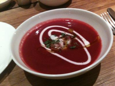 その噂のレストランのスープ　んっまかったぁー！！！