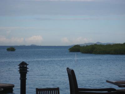 満潮時のレストランからの眺め　　干潮時は綺麗とはいえない