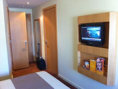 イビス世界共通の実質剛健な部屋です