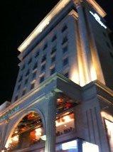 外観は意外と立派です。