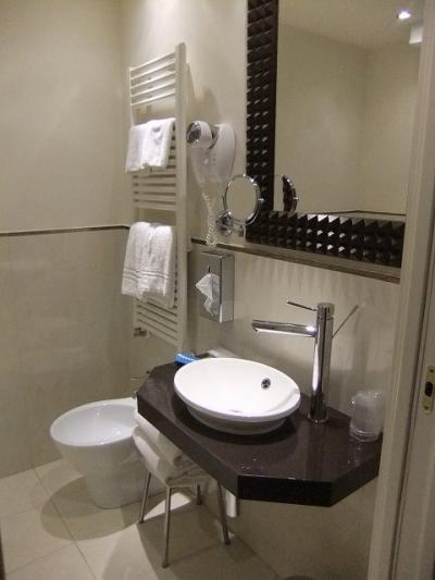 シャワーのみの部屋でした