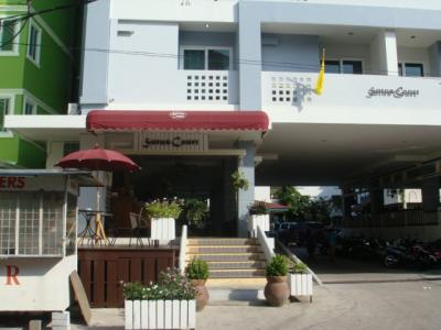 Sutus Court , Pattaya   Cheap & good location