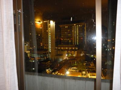 部屋からのナイトバザール風景