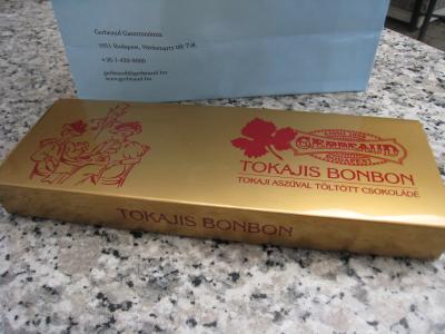 お土産にはジェルボーのトカイアスーボンボンを！