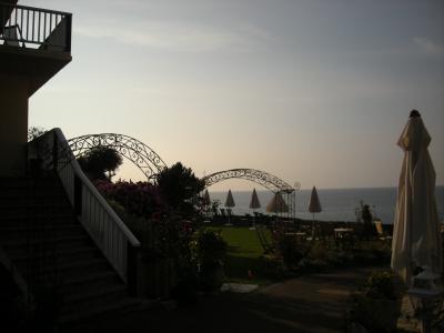 テラス（夕暮れ）