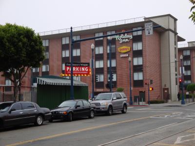 トラムの始発駅から写しました