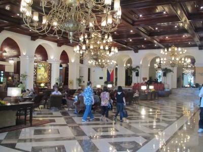 建物は古いが最近流行のホテルにない重厚さが魅力