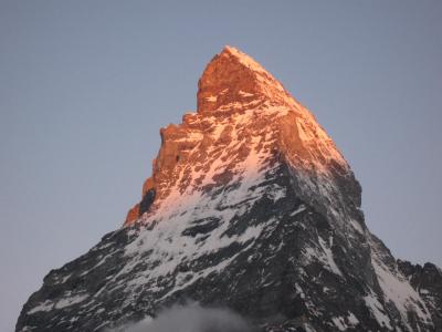 本当に真っ赤な「モルゲンロート」。大自然からの最高の贈り物。