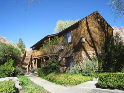 ザイオン国立公園入り口すぐ近くの便利なホテル