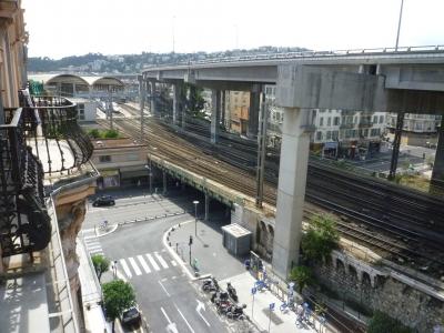 客室から駅が見えました