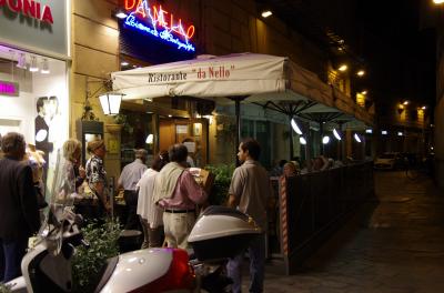 ボローニャの人気店　Montegrappa Da Nero