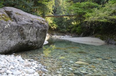 道が細いので注意！