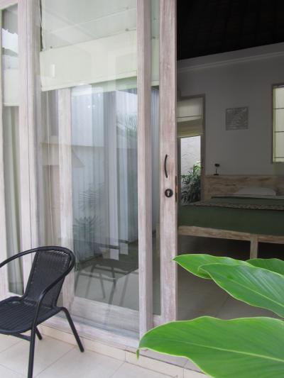 扉を開けたら、、、