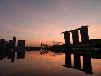 早朝のマーライオン公園はいいよ。