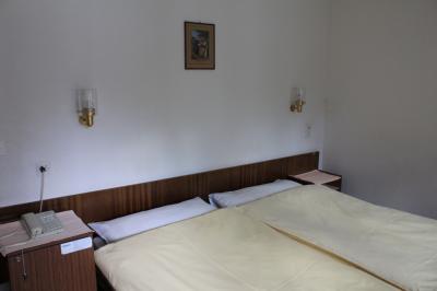 ベットの寝心地は、あまり。。。