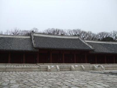 宗廟　王を祀る重厚な建物