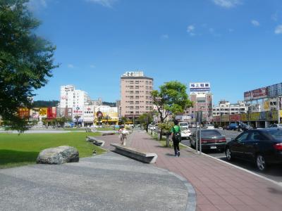 青葉緑地飯店は、タロコ渓谷観光に便利です。花蓮駅前に在ります。