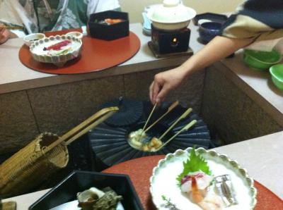 目の前で揚げたてさつまあげ　