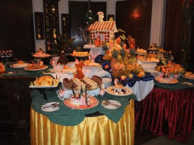 年越しパーティーの食べ放題ケーキ