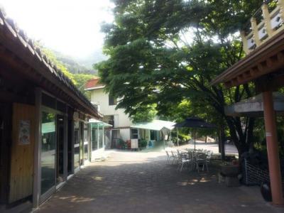 『釜山でゆっくりお肉を召し上がりたい方は、九徳民俗村へ』