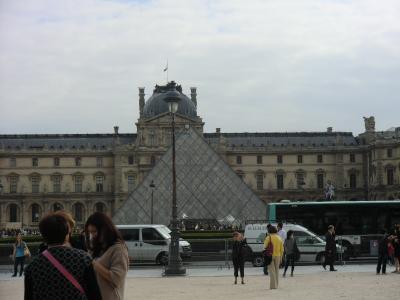 ルーブルに入る時