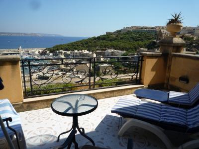 ３人並んで縄跳びできそう