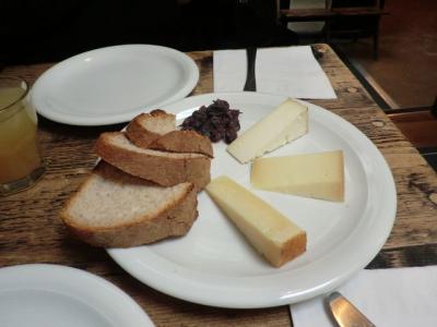 ロンドンで１番のチーズ屋さんだと思います。