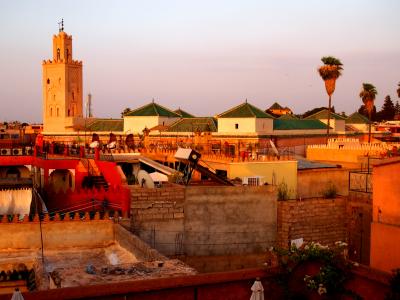 テラスから、ドゥカラモスクが見える。