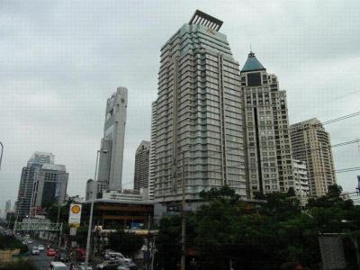 マリオットそばの歩道橋から