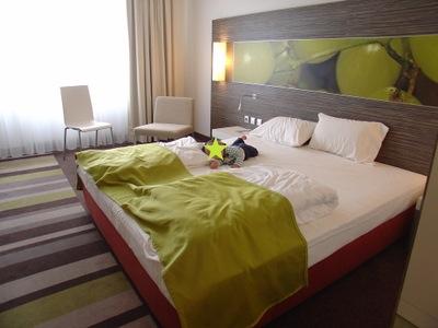 明るくおしゃれな室内