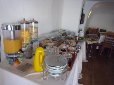 朝食です。種類は多くはないです