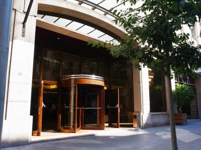 世界遺産のカサ・ミラから徒歩３分。ロケーションも雰囲気も満足