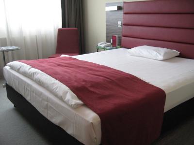 部屋によるのかもしれませんが、一人、または恋人、夫婦滞在ならOK？のお部屋