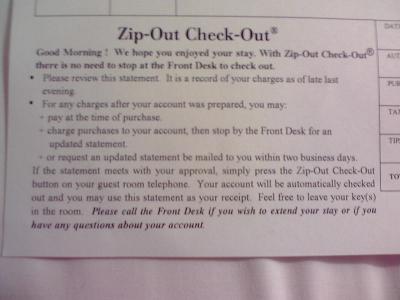 ZIP OUT CHECK OUT ２