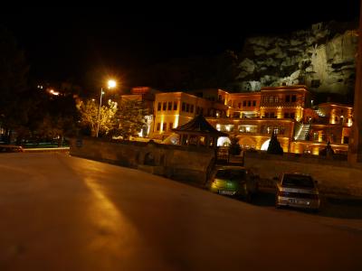 ライトアップされたホテル