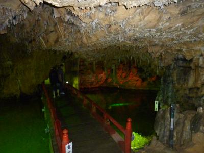 幻想的で、妖しい鍾乳洞