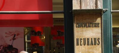 雰囲気のあるアーケード街の一角に