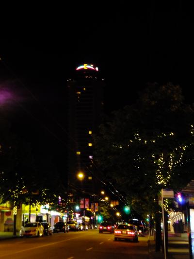 展望レストランからはバンクーバーが360度一望できるホテル