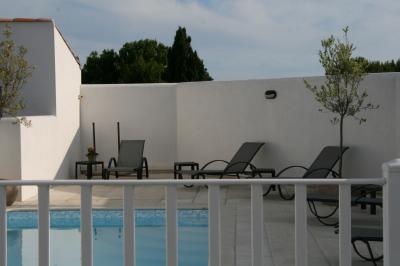 中庭にあるプール