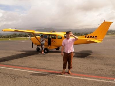 バヌアツ北部の火山島を、1時間52分ののフライトで空から満喫！