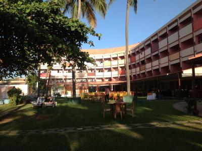 海側からホテルを撮影