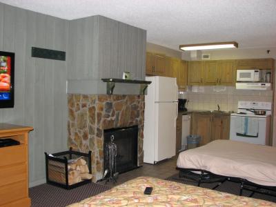 ソファがもう一台のベットになります