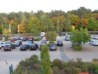 右の角部屋でした．バス停は，前の通り沿いです．