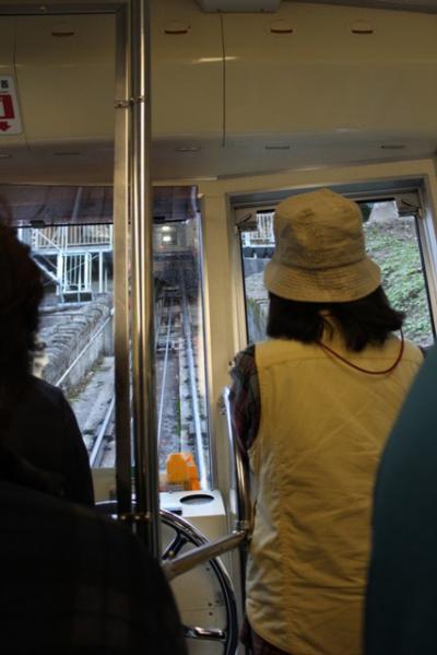 紅葉の時期、週末は大混雑