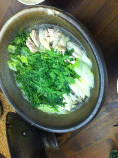 美しくデザインされ、しかも料理を盛りつけて「使える」オリジナルな器がたくさん