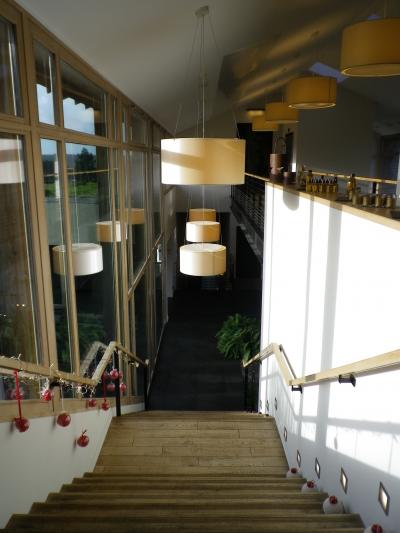 客室へ向かう階段