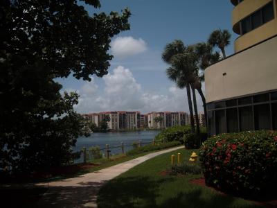 周りは殆ど湖沼で囲まれています