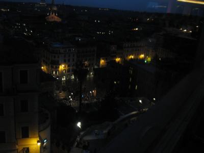 ローマの絶景とおいしい食事が楽しめます。