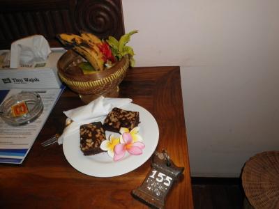 夫の誕生日のサプライズケーキです